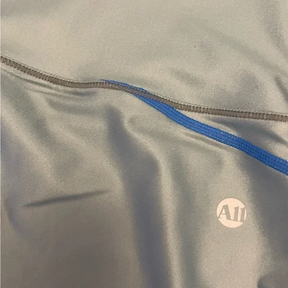 All Access Zip Bike Shorts - Picture 4 of 5